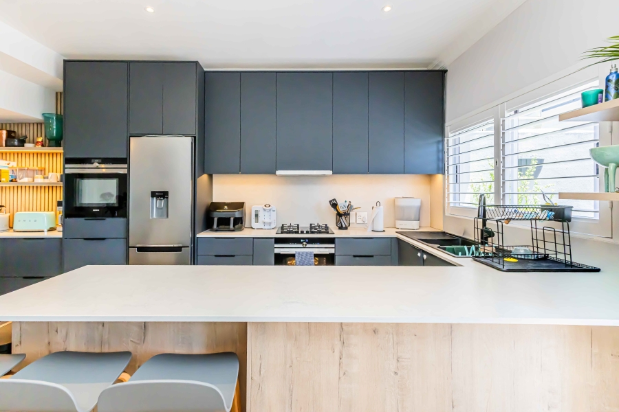 4 Bedroom Property for Sale in Sea Point Western Cape